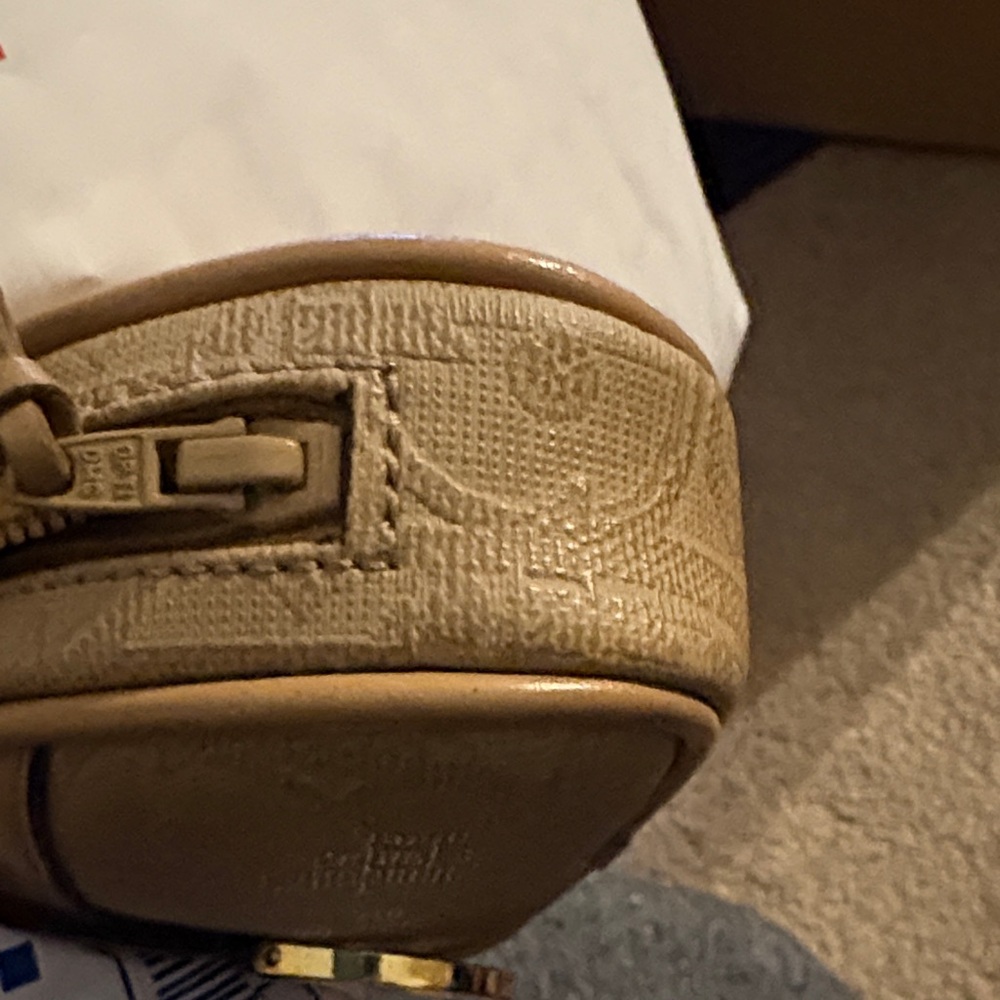Dior Gold and Tan Clutch coin purse - Picture 5 of 8